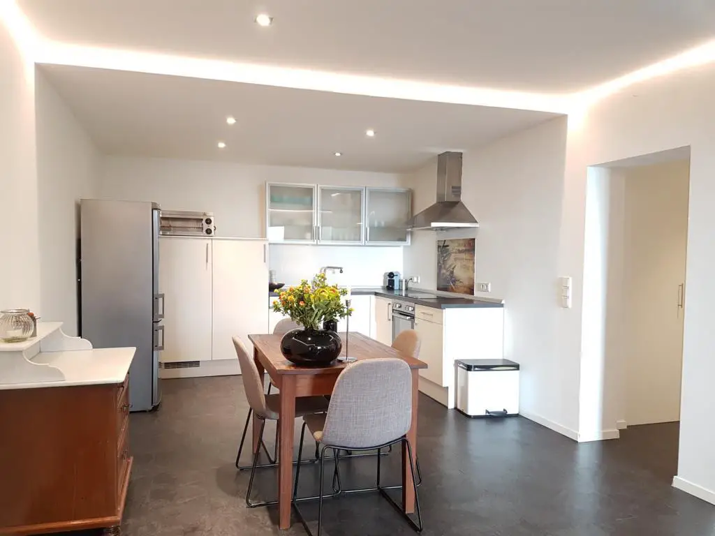 offene Küche  -- Gemütliche 2 Zimmer Mietwohnung in Top-Lage, Rotenbühl