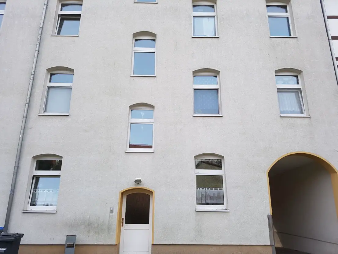 Hinteransicht -- Vermiete 2-Raum-Wohnung in Halberstadt im 1. OG