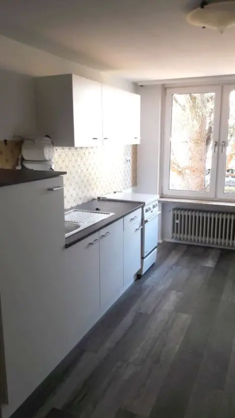 neue Küche -- KLEIN ABER FEIN! Frisch renovierte Wohnung in Geismar an Einzelpersonen zu vermieten