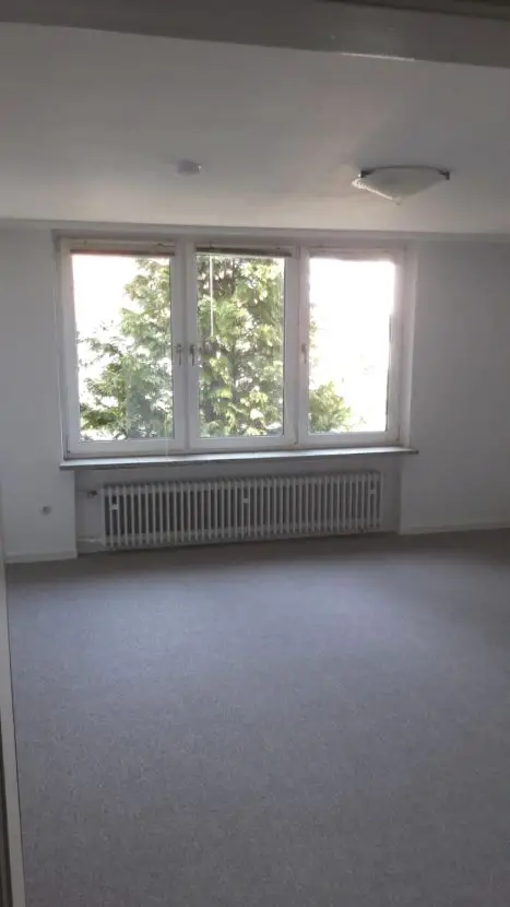 Wohn-/Schlafzimmer -- KLEIN ABER FEIN! Frisch renovierte Wohnung in Geismar an Einzelpersonen zu vermieten