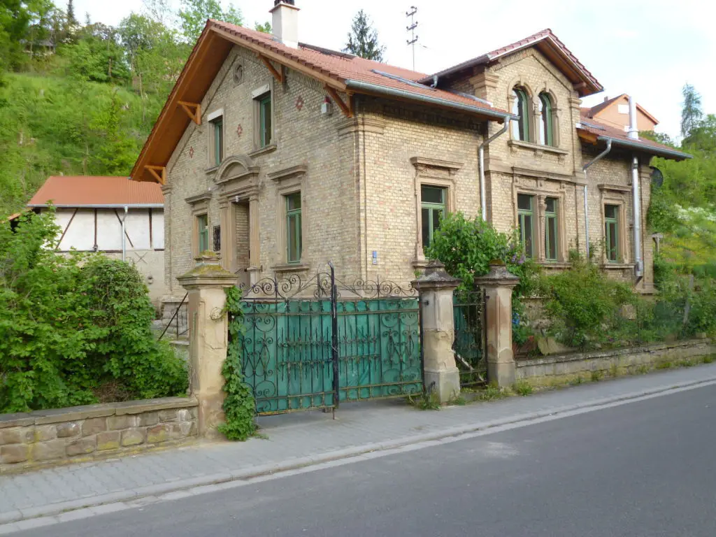 80 -- Schönes Haus mit acht Zimmern in Donnersbergkreis, Alsenz