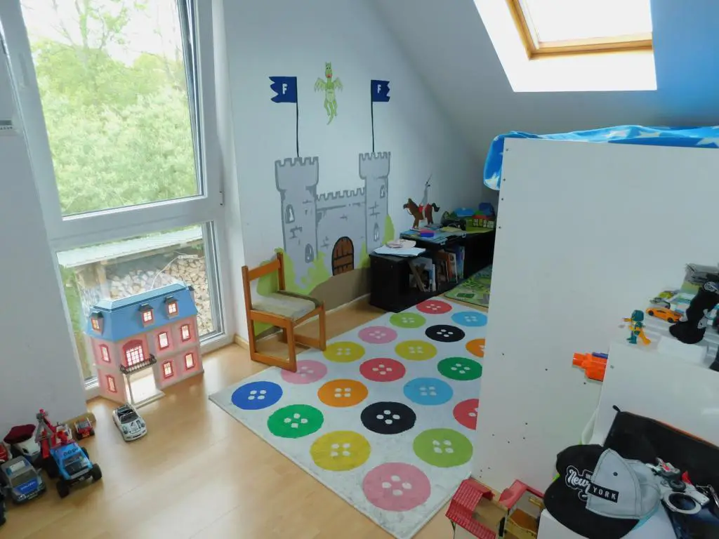OG: Kinderzimmer -- helles Endreihenhaus in ruhiger dörflicher Lage, Kreuzfeld, Gemeinde Malente, Übergabe Anfang 
