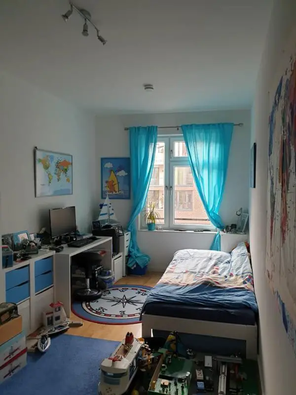 Zimmer -- Wohnung in Stadtparknähe mit schöner Loggia