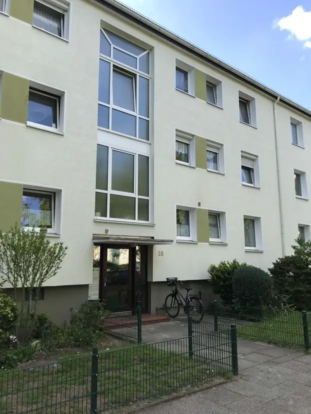 testfilename -- Ansprechende 3-Zimmer-Erdgeschosswohnung mit Balkon und EBK in Bremen
