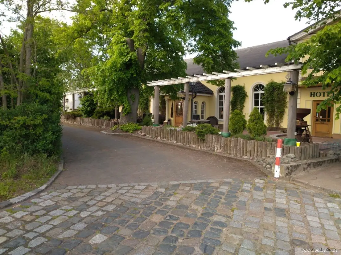 Gasthof und Hotel -- richtig investieren +++ voll erschlossenes 1.200 m² Baugrundstück in Oranienburg Wensickendorf