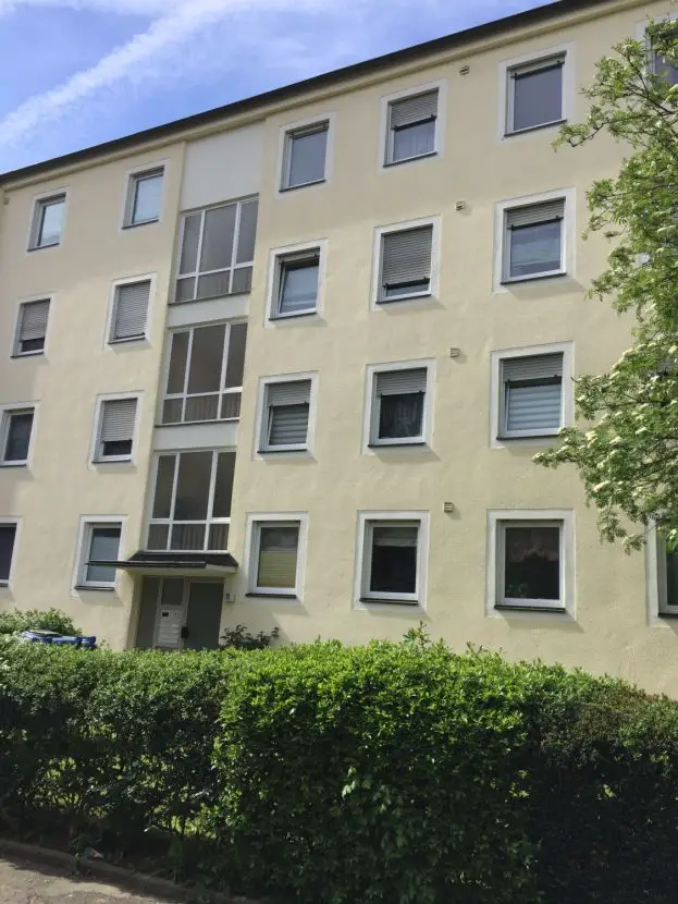 Hausansicht -- Sehr gepflegte 3-Zimmer Wohnung in Schweinfurt "Bergl"