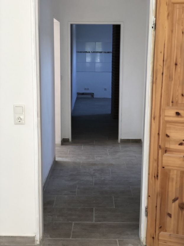 Flur -- Schöne, modernisierte 3-Zimmer-DG-Wohnung zur Miete in Königslutter