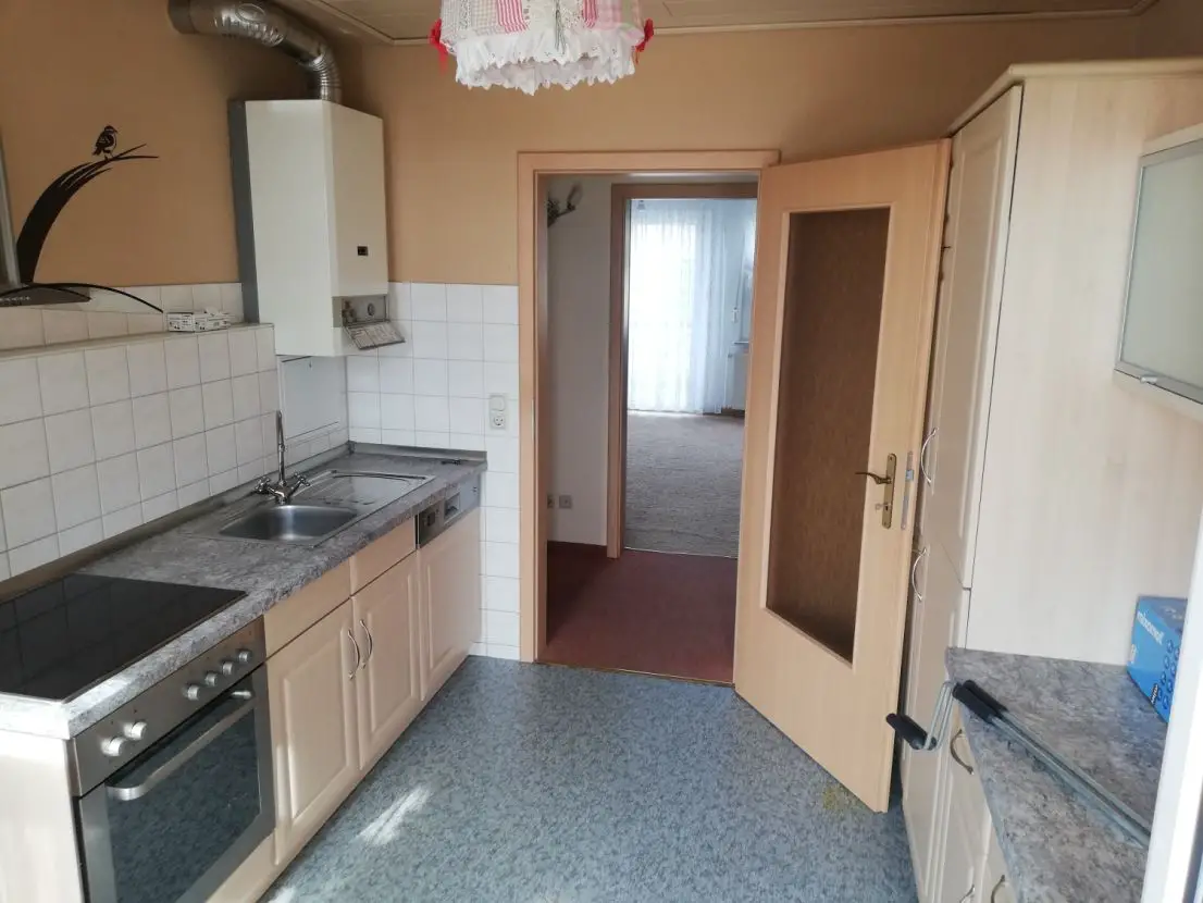 IMG_20190524_163521 -- Preiswerte, gepflegte 5-Zimmer-Wohnung mit Balkon und EBK in Zerbst
