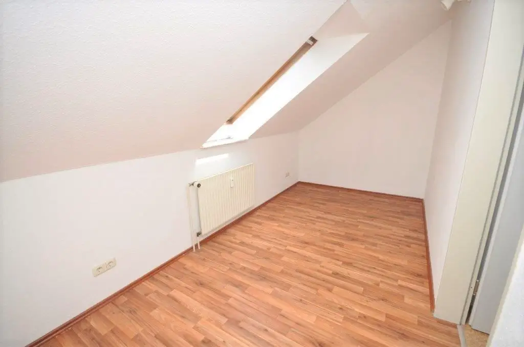 5 -- ~~Wir renovieren für Sie eine hübsche Singlewohnung im Zentrum von Wittmund~~
