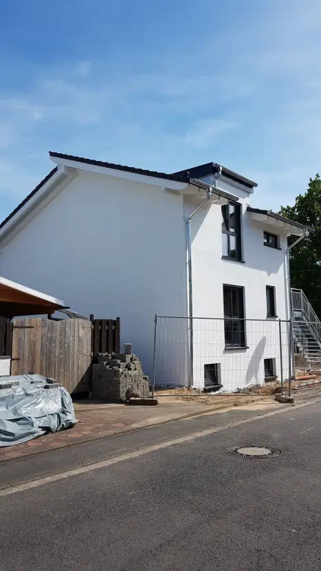 20190601_164110 -- Erstbezug: attraktive 2-Zimmer-Obergeschosswohnung mit Einbauküche, Balkon/Terrasse in Wesseling