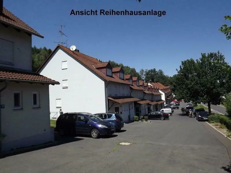 Aussenansicht -- Ihr günstiger Weg zu den eigenen 4 Wänden, Reihenhaus in Eschenbach in der Oberpfalz