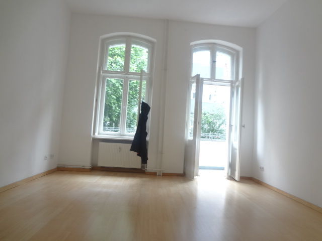 DSC08210 -- Hammer Kiezlage! Sonnenallee! 2 Zimmerwohnung - Laminat - Balkon - Kammer - ca. 68 m² - 976 € warm