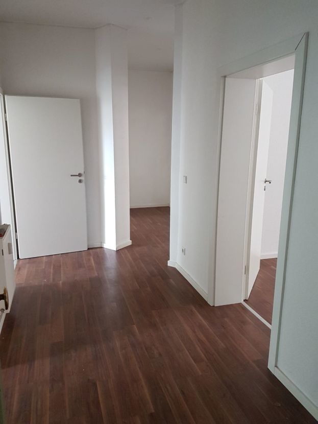 Flur -- 3 Zimmer-Studenten-Wohnung mit gehobener Innenausstattung in Leipzig