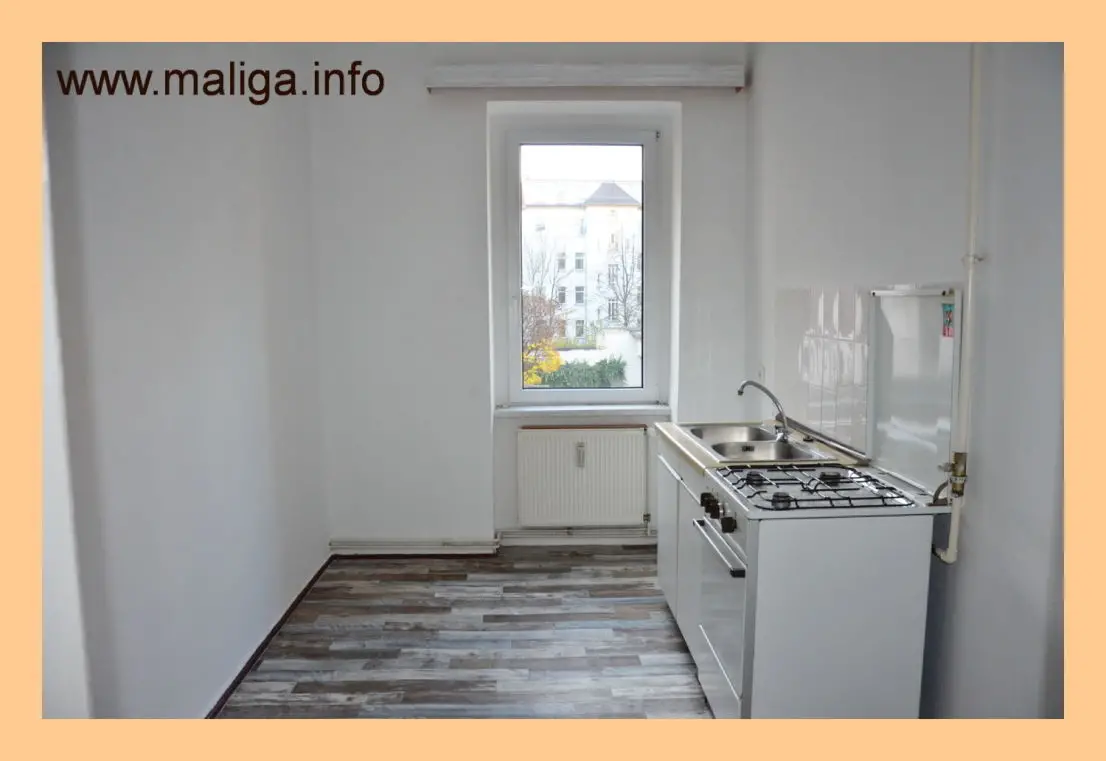 Küche -- :-) helle 2-Raum-Whg./LAMINAT/Tageslichtbad mit Wanne/Altbau in ruhiger Wohnlage/ab 01.08.2019 frei*