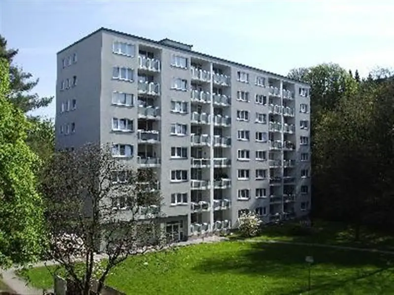 200 AUSSENANSICHTEN -- Gemütliche 2-Zimmer-Wohnung mit neuem Bad und Balkon