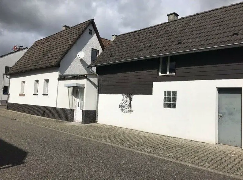 9 -- Schönes Haus mit drei Zimmern in Linkenheim-Hochstetten