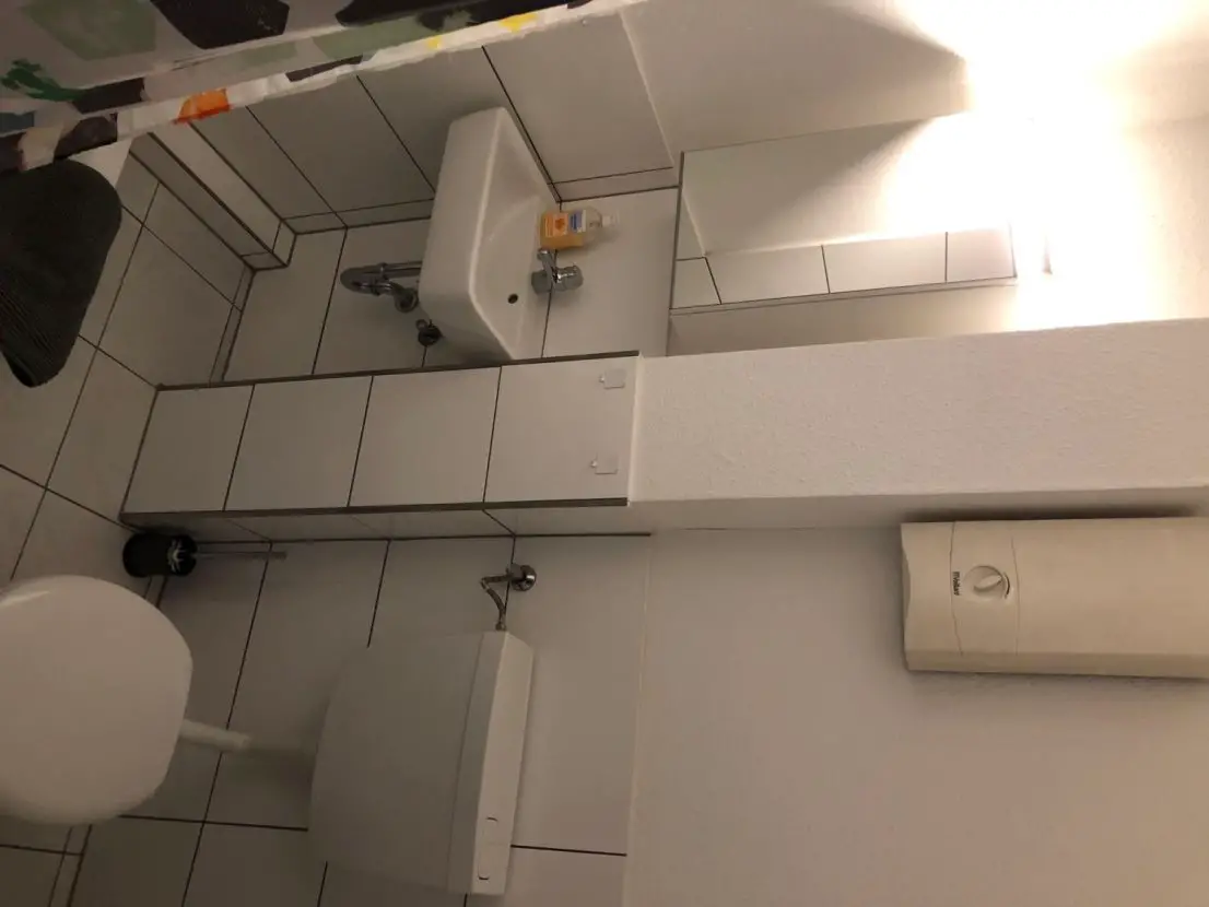 Bathroom -- 850 €, 62 m², 2,5 Room(s)