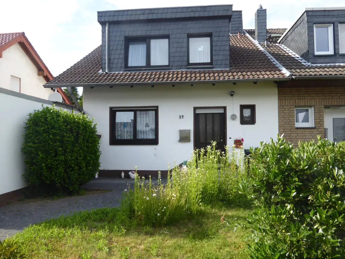 P1020152 -- Geräumiges Haus mit fünf Zimmern in Rhein-Sieg-Kreis, Sankt Augustin