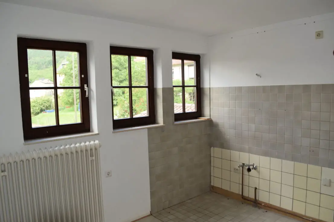 Küche -- Schönes, geräumiges Einfamilienhaus mit 8 Zimmern in Callbach (Kreis Bad Kreuznach)