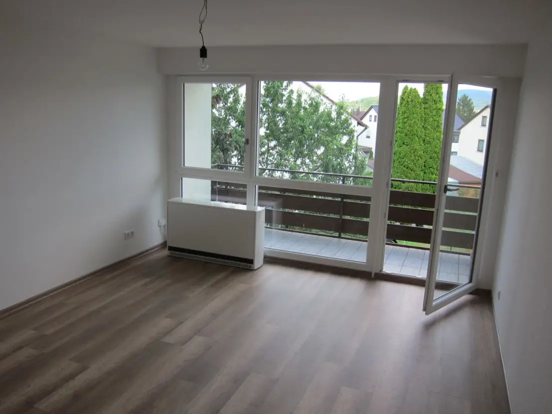 ETWOft07 9 -- Schöne 2-Zimmer Wohnung in Ofterdingen, Erstbezug nach Sanierung