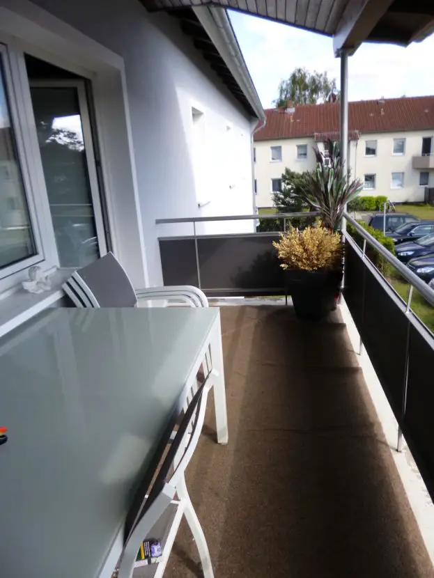 Balkon -- Helle 3-Zimmer-Wohnung in gepflegter Wohnsiedlung