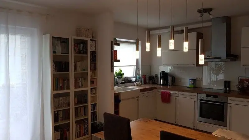 offene Küche -- Schöne drei Zimmer Wohnung in Köln, Riehl