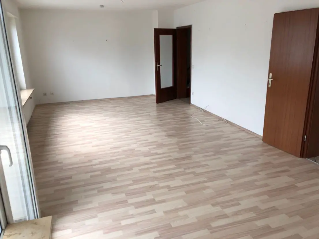 Wohnzimmer -- 1.150 €, 100 m², 4 Zimmer
