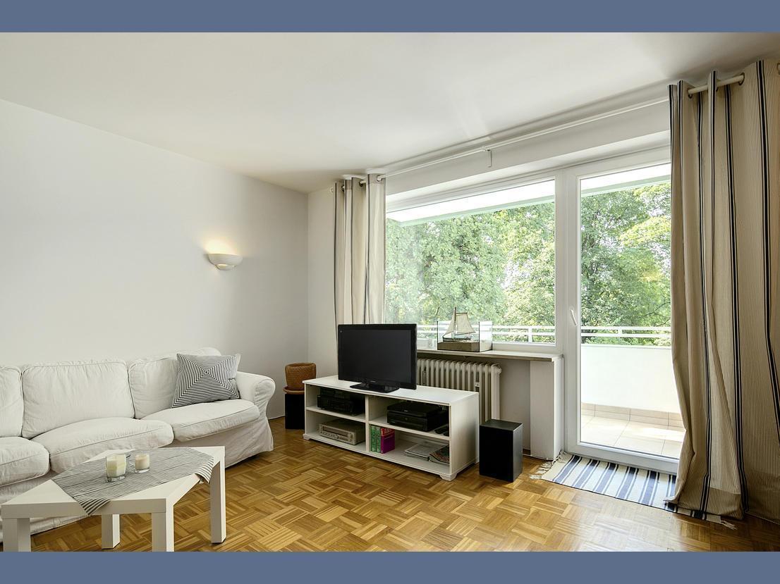 Wohnen 10 -- Möbliert: Schöne, möblierte 3-Zimmer Wohnung in Stockdorf