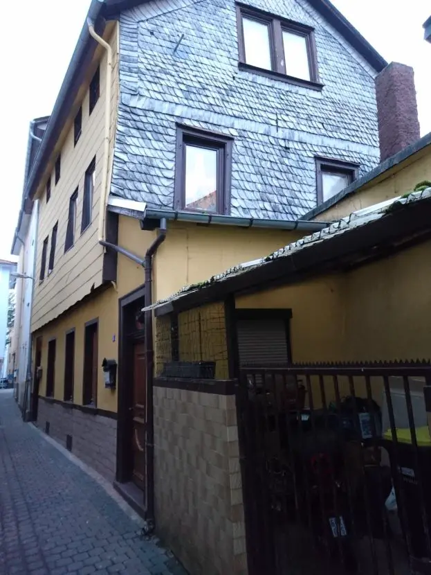 Hausansicht Eingang -- Schönes Älteres Haus mit 2 Wohnungen in der Altstadt Bad Kreuznach zu verkaufen.