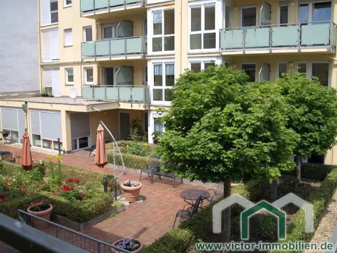 Wohnung/Balkon zum Innenhof