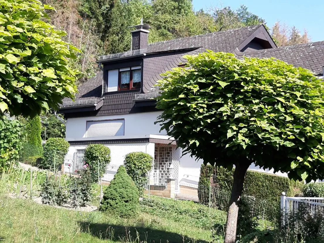 20190822_161047 -- Frauenstein: Schönes Mehrfamilienhaus mit großem Garten am Fuße der Weinberge