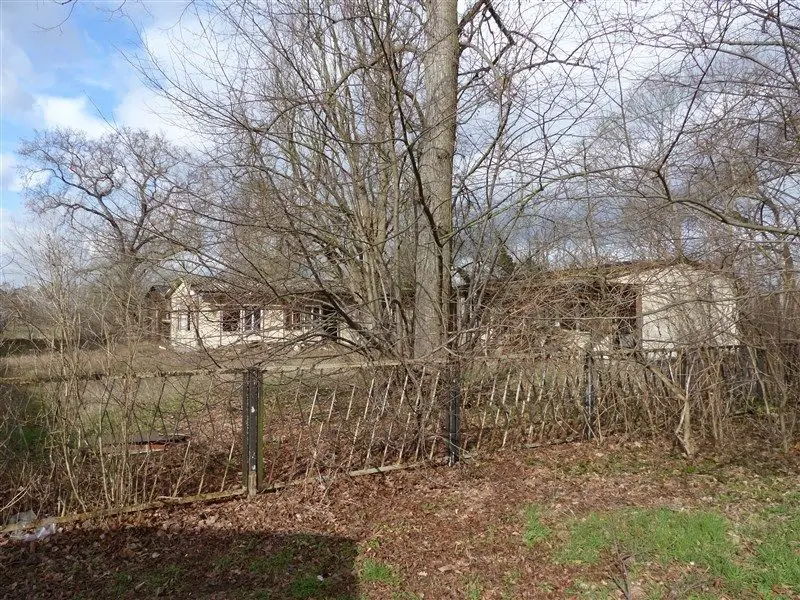 Verkaufsobjekt -- Auktion - Grundstück mit ehemaligem Kinderferienlager in Golm