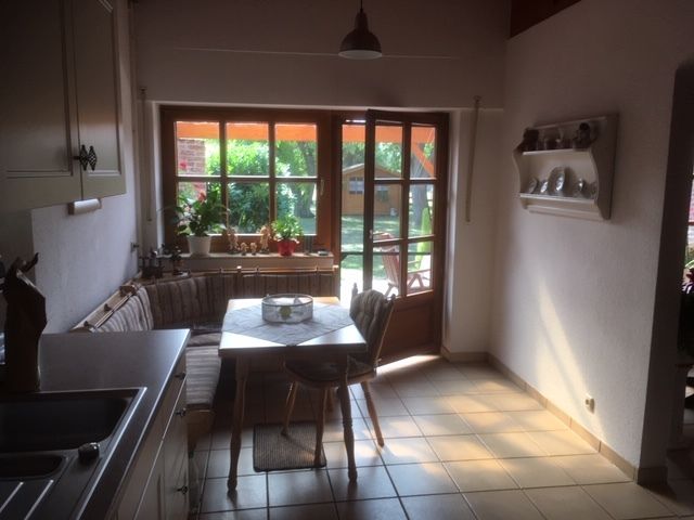 Küche -- Doppelhaushälfte in Dormagen-Delhoven zu vermieten