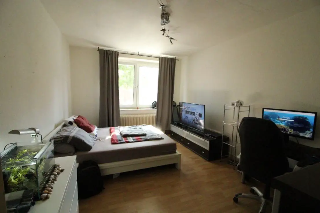 Schlafzimmer -- Modern aufgeteilte Eigentumswohnung im beliebten Bilk