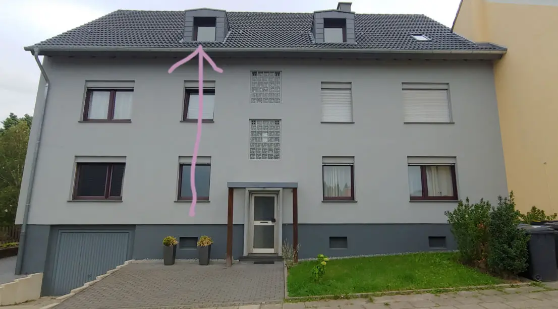 Haus1 Dachlinks -- Modernisierte 2,5-Zimmer-Wohnung mit EBK in Bochum