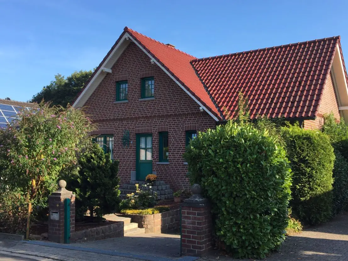 IMG_0770 -- Schönes Haus mit sechs Zimmern und Traumgrundstück in Brüggen zu vermieten