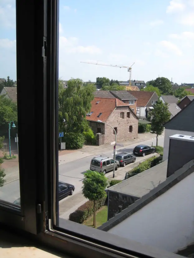 Ausblick Essplatz -- Helle Maisonette-Wohnung in Duisburg Huckingen, Raiffeisenstr.