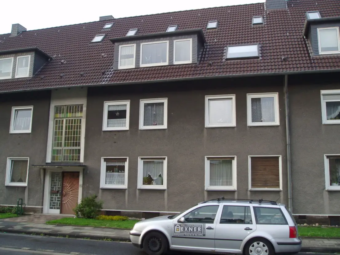 Hausansicht -- Schöne, gepflegte 2-Zimmer-Wohnung zur Miete in Nordrhein-Westfalen - Recklinghausen