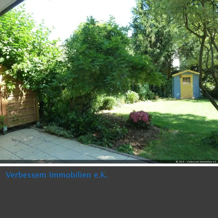 Garten -- Gepflegtes modernes Reihenendhaus mit kleinem Garten in Wi-Naurod