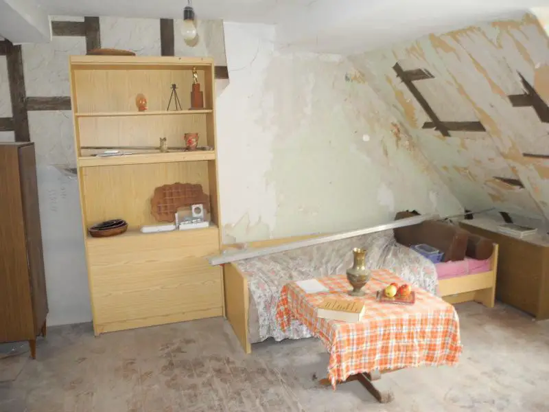 Bild -- Renovierungsbedürftiges Haus in Kirchheimbolanden