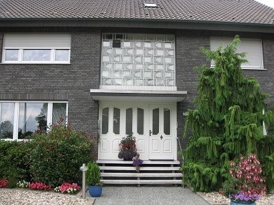 HausEingangsbereich -- Gepflegte 3,5-Zimmer-Wohnung mit Balkon in Bottrop