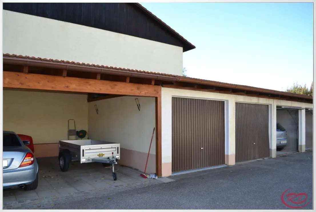 Garage -- Reihenmittelhaus mit Charme ++Robert Decker Immobilien++