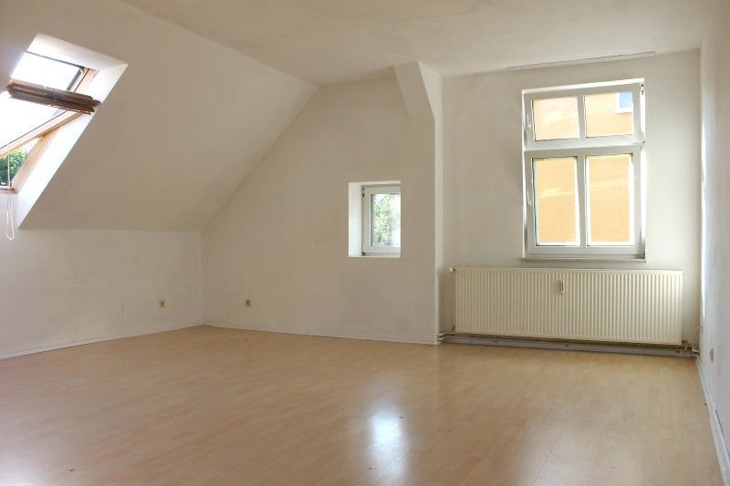 Wohnzimmer -- Helle 3-Zimmer-Wohnung 77 m² in Bauernhaus
