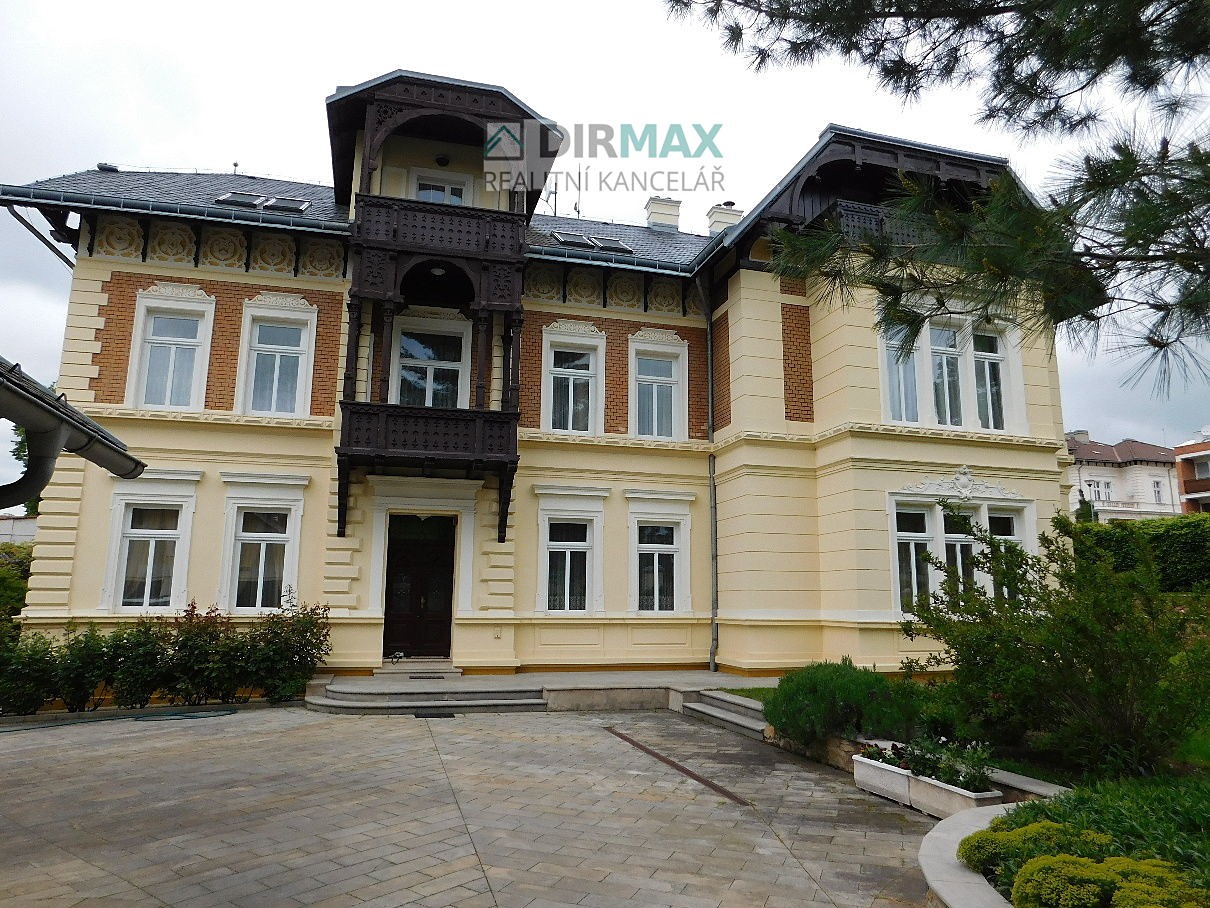 Prodej  vily 870 m², pozemek 1 702 m², ulice Karla Čapka, Teplice - část obce Teplice