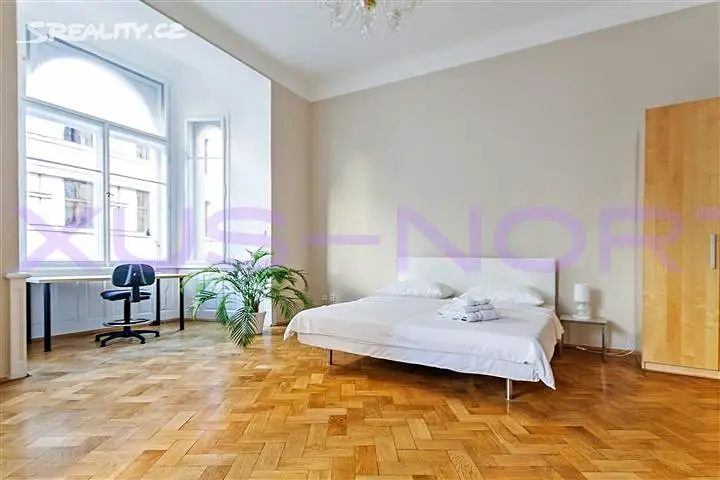 Pronájem bytu 4+1 160 m², ulice Veleslavínova, Praha 1 - část obce Staré Město
