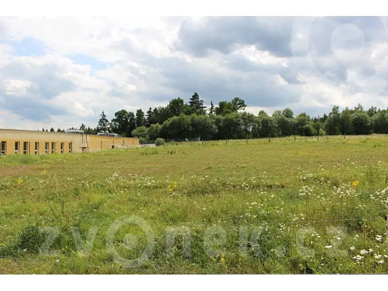 Prodej  komerčního pozemku 4 500 m², Slavičín - Divnice, okres Zlín