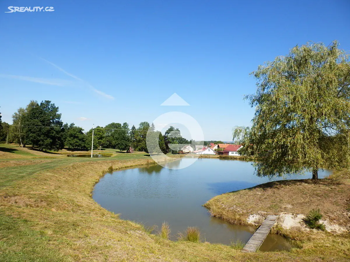 Prodej  rodinného domu 220 m², pozemek 30 000 m², Milíkov, okres Cheb