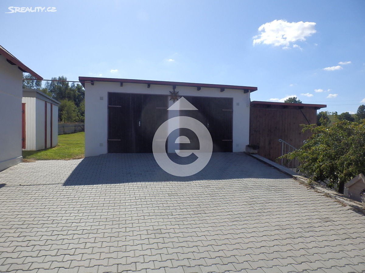 Prodej  rodinného domu 220 m², pozemek 30 000 m², Milíkov, okres Cheb