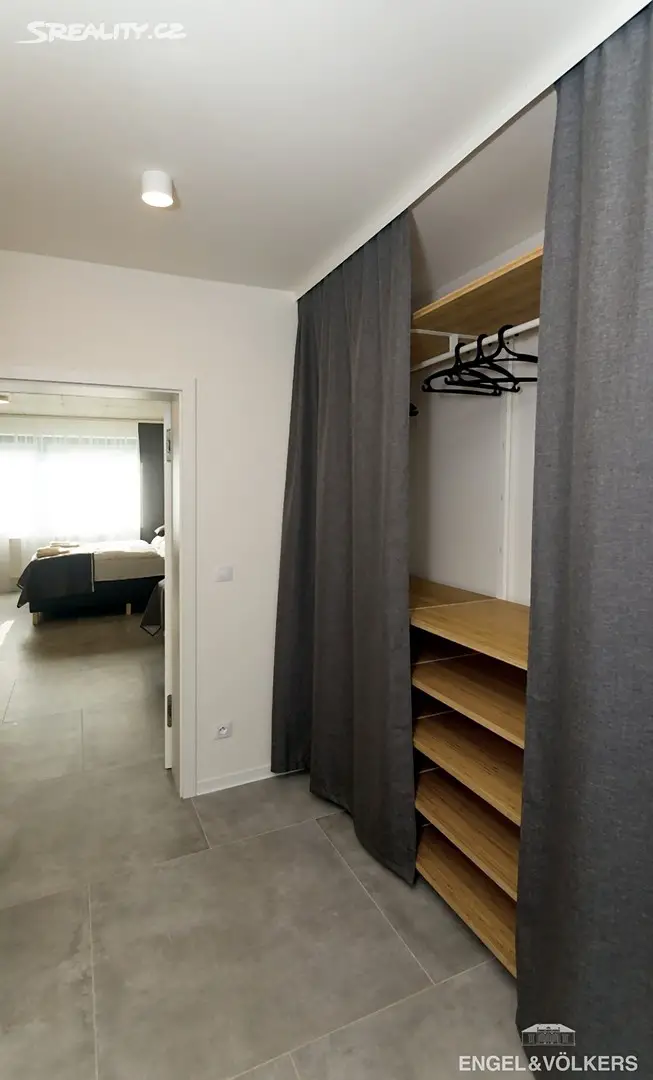 Pronájem bytu 2+kk 50 m², Bohdalecká, Praha 10 - Michle