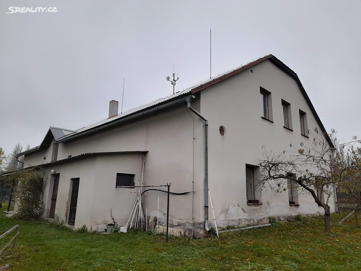 Prodej  rodinného domu 300 m², pozemek 857 m², Domousnice, okres Mladá Boleslav